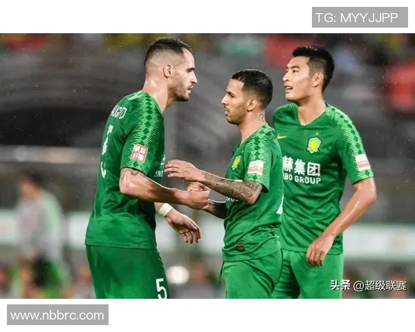 全北现代与北京国安激战亚冠赛场争夺荣耀之战