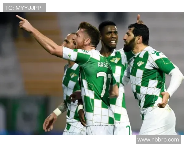 摩雷伦斯与艾维斯的精彩对决谁能在赛场上笑到最后