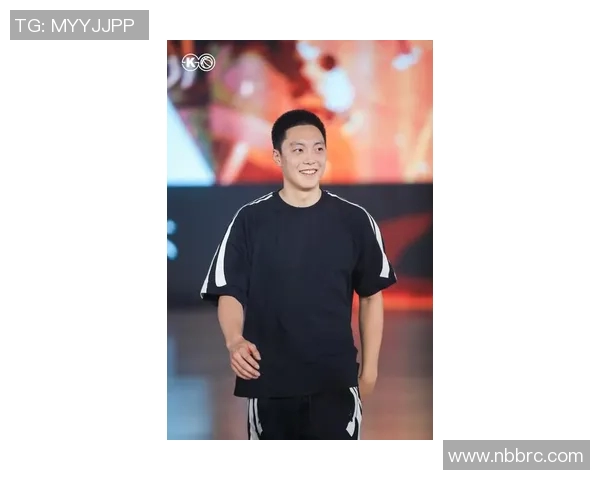 胡明轩的篮球之路：从少年梦想到国家队的荣耀与挑战